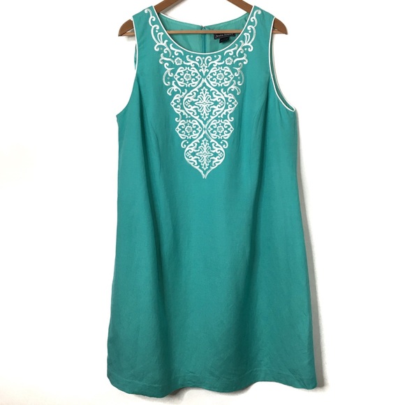 Jessica Howard Dresses & Skirts - Jessica Howard Dress Sz 16W Plus Size Embroidered
